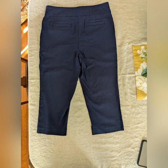 Women's s Black Pants - Picture 2 of 2